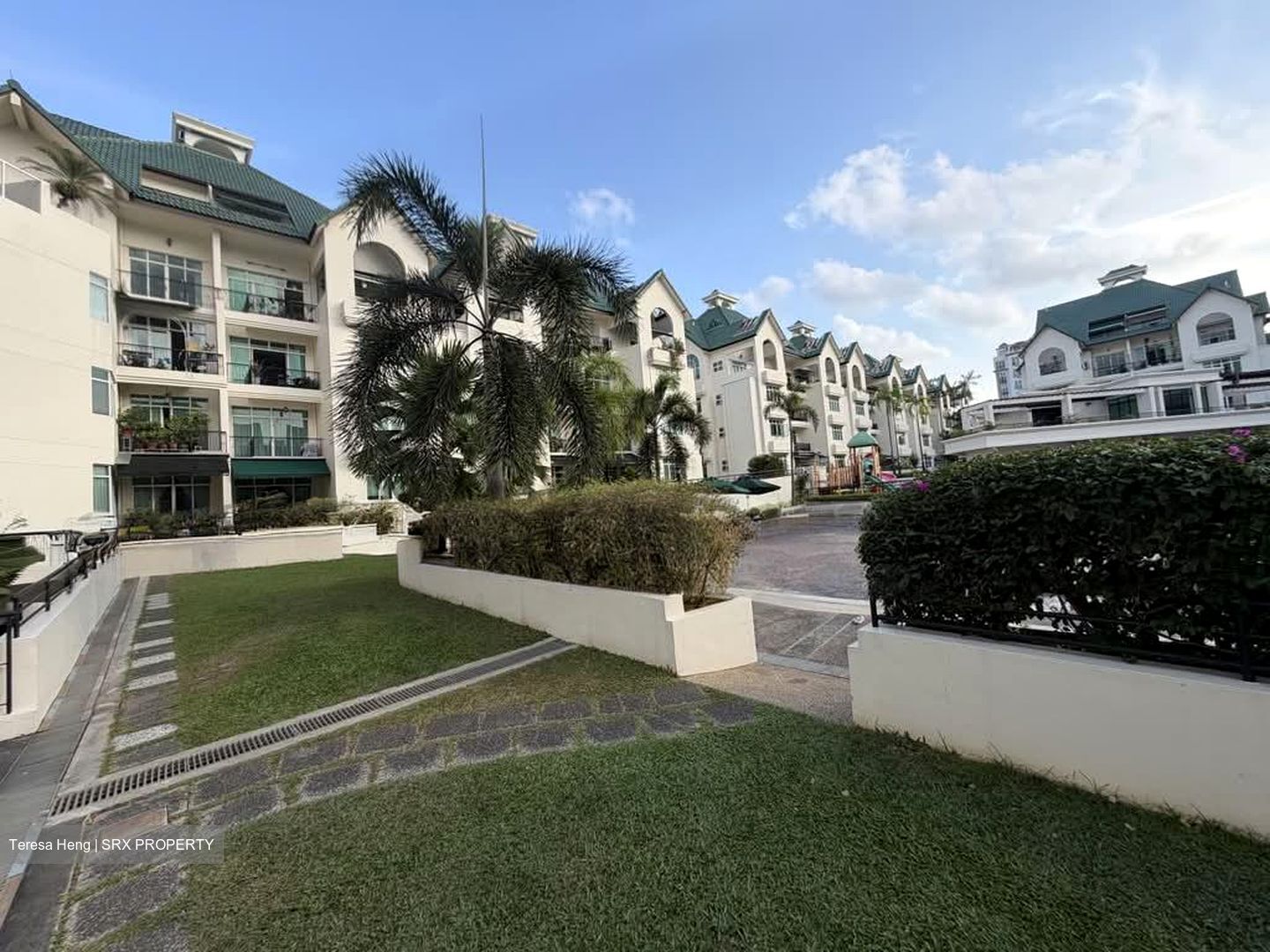 Woodgrove Condominium (D25), Condominium #596886081